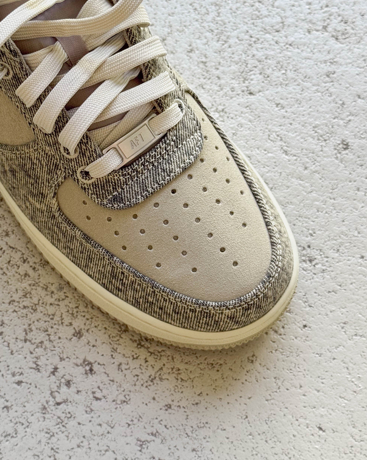 Nike Air Force 1 '07 LV8 *Denim*