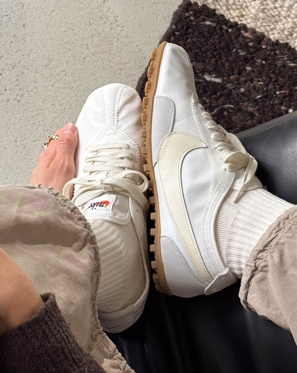 Nike Wmns Moon Shoe OG