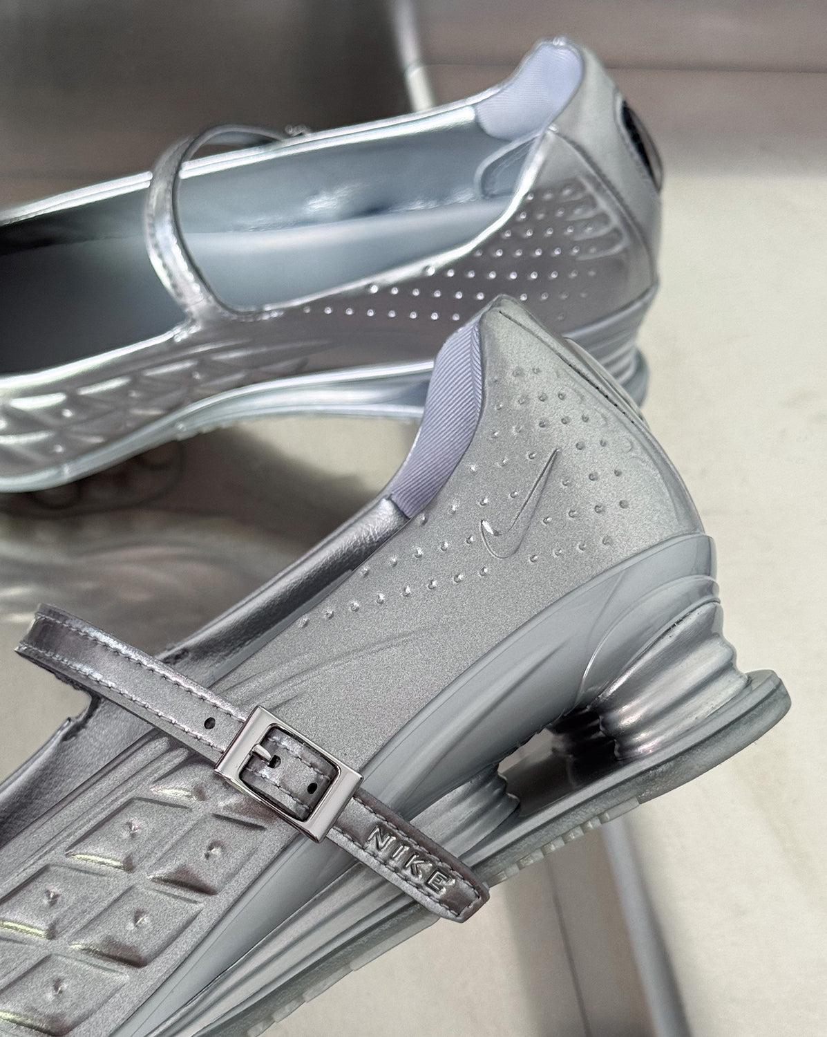 Nike Wmns Shox Z Calistra