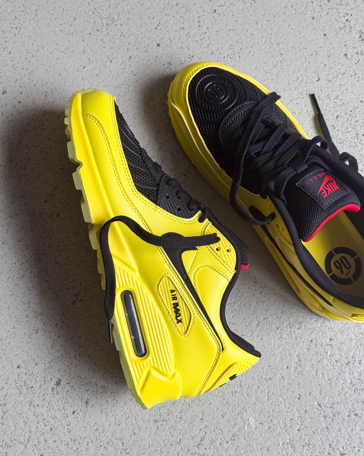 Nike	Air Max 90 *Laser 90*