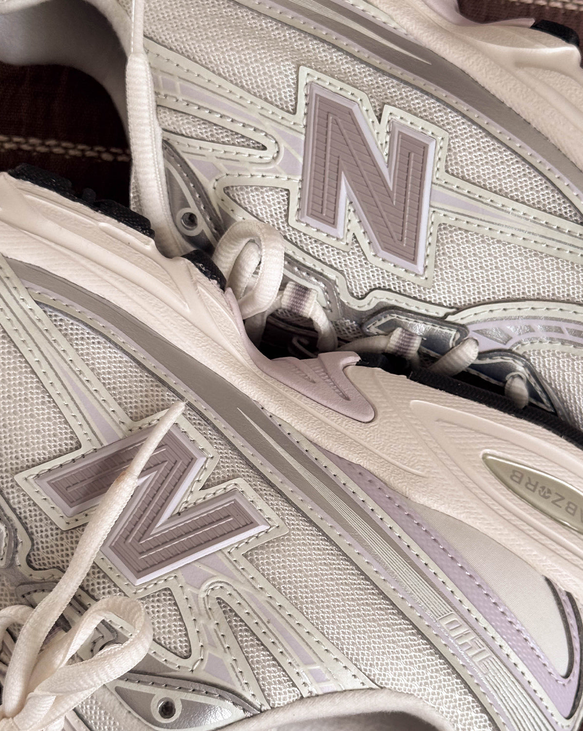 New Balance 740