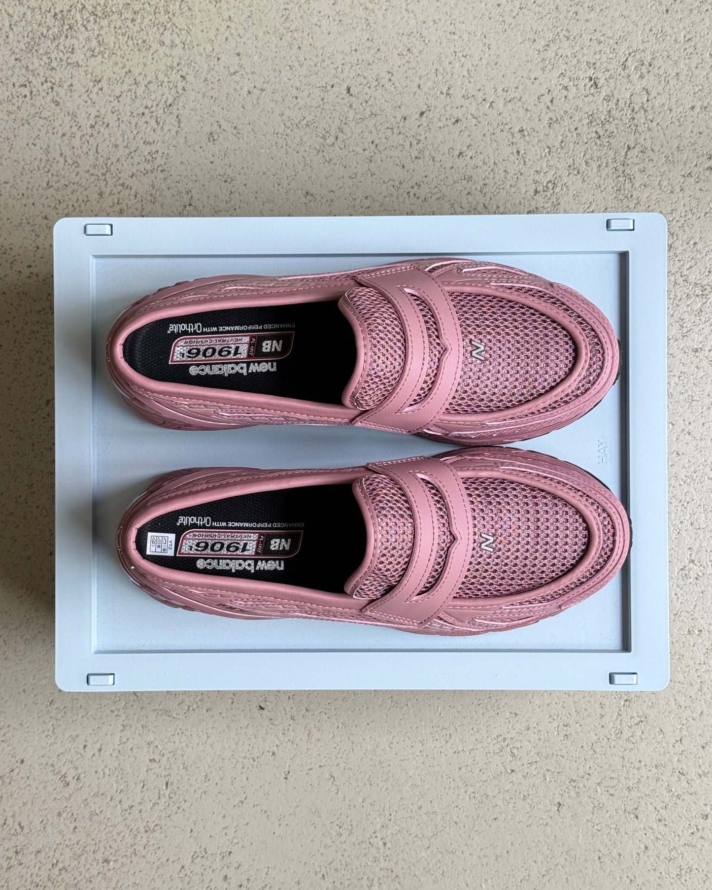 New Balance 1906L