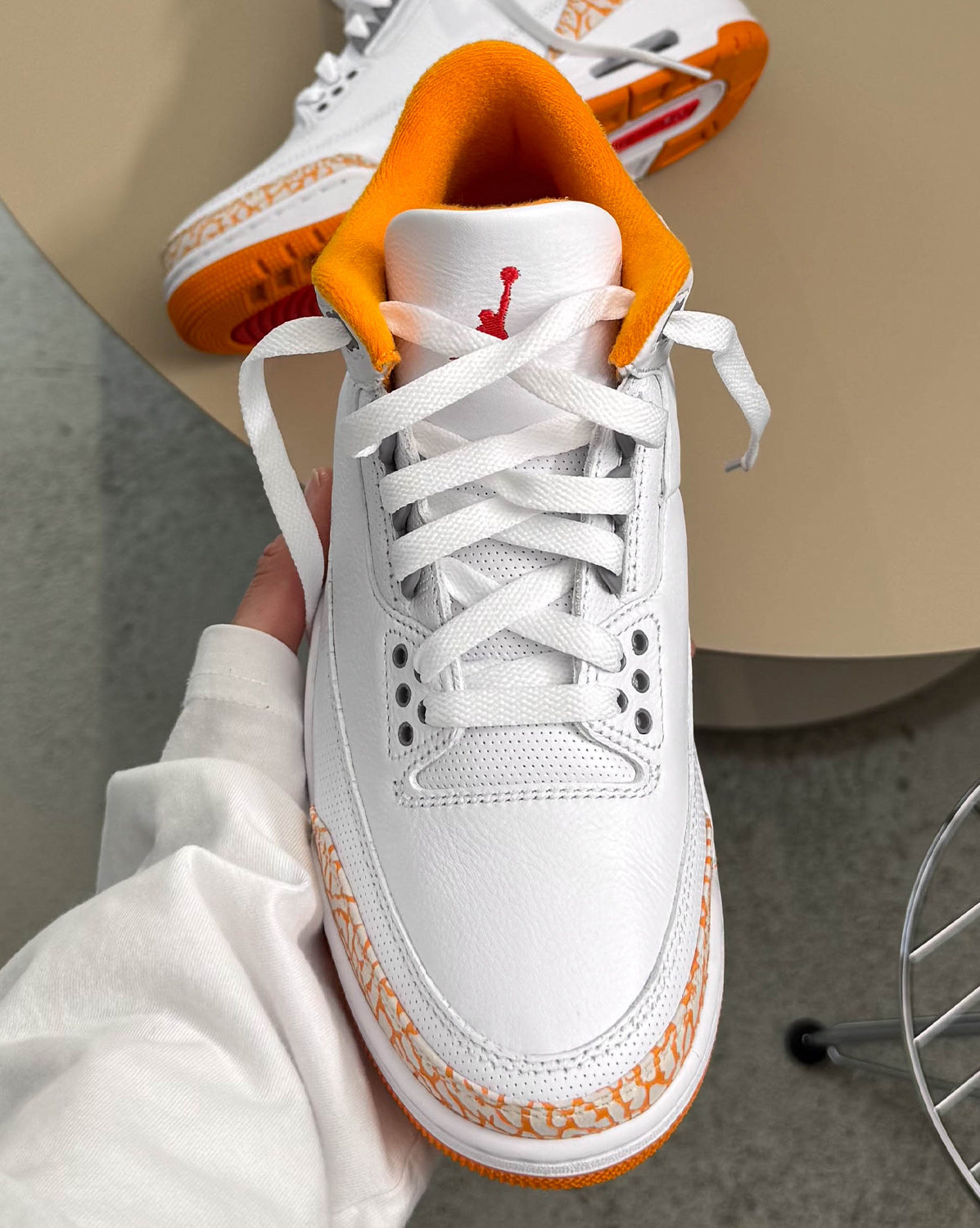 Nike Wmns Air Jordan 3 Retro *White and Orange Peel*