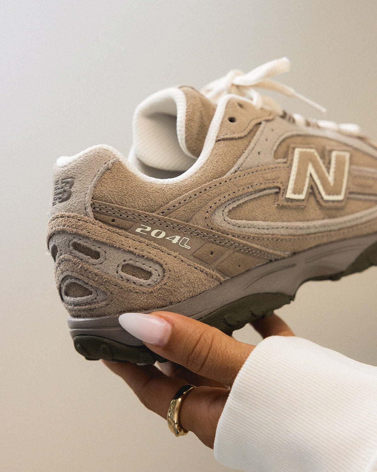 New Balance 204L
