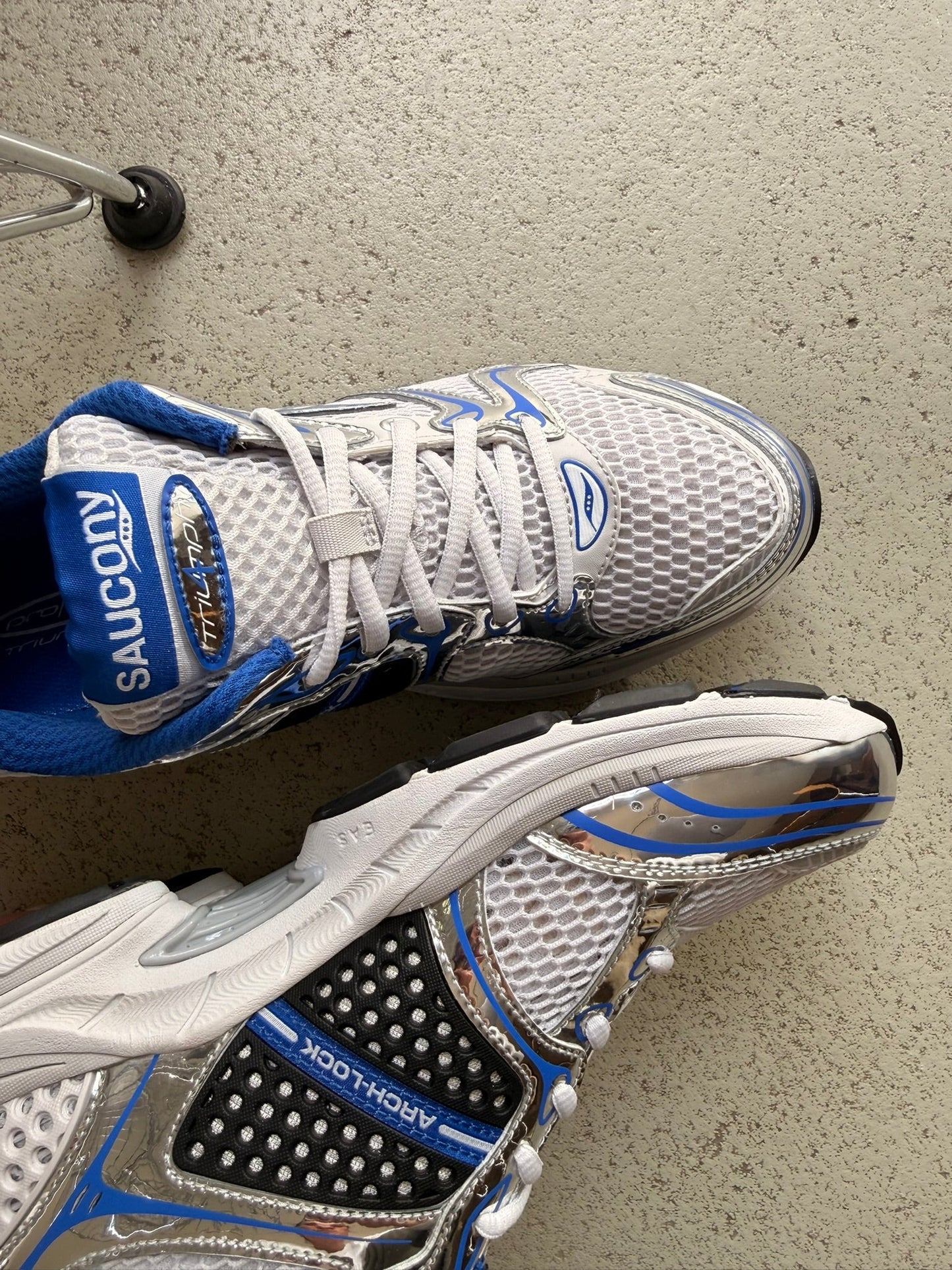 Saucony Pro Grid Triumph 4