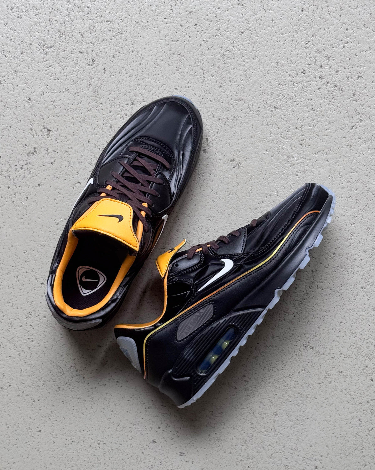 Nike	Air Max 90 *Mercurial*