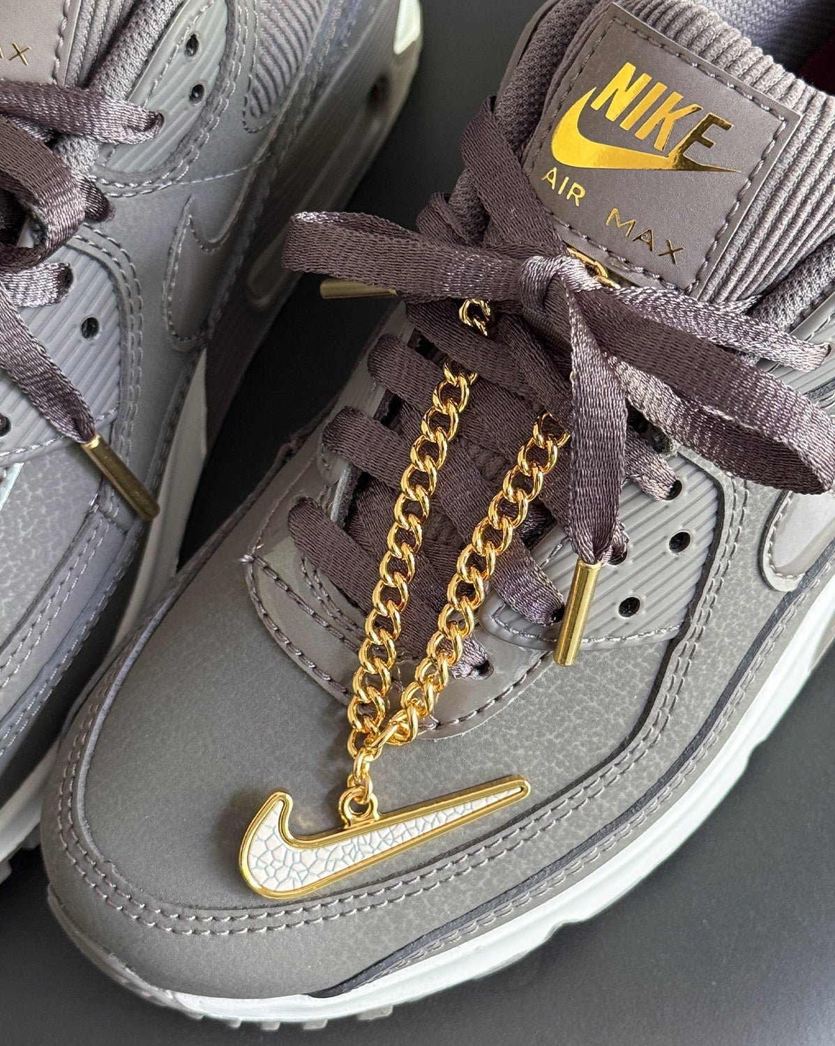 Nike	Wmns Air Max 90