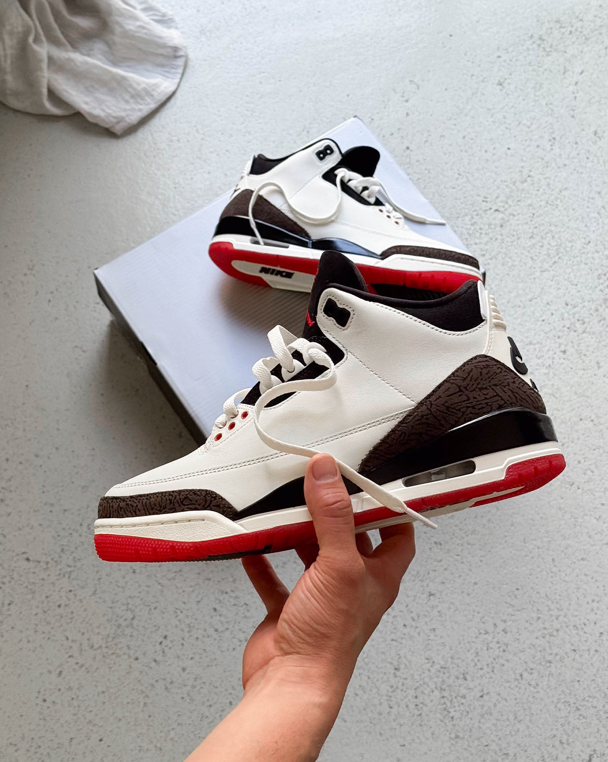 Nike	Air Jordan 3 Retro OG *World's Best Dad*