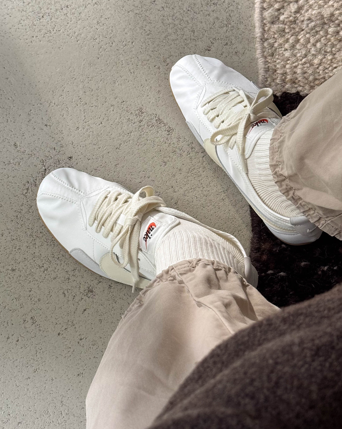 Nike Wmns Moon Shoe OG
