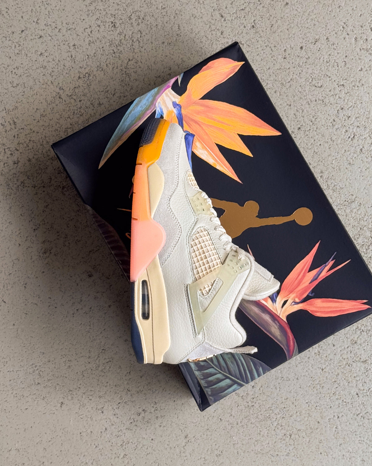 Nike Wmns Air Jordan 4 Retro *Birds of Paradise*