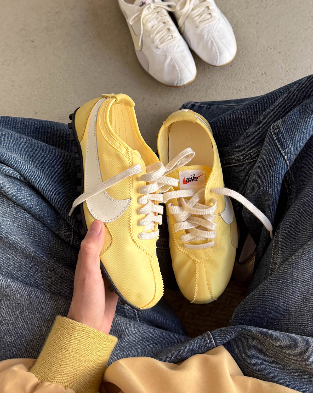 Nike Wmns Moon Shoe OG