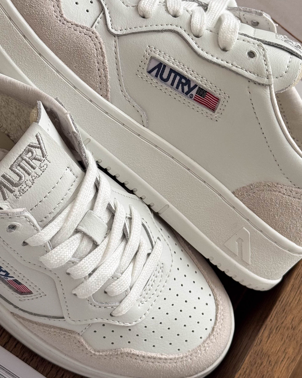 Autry Medalist W *Leather / Suede*