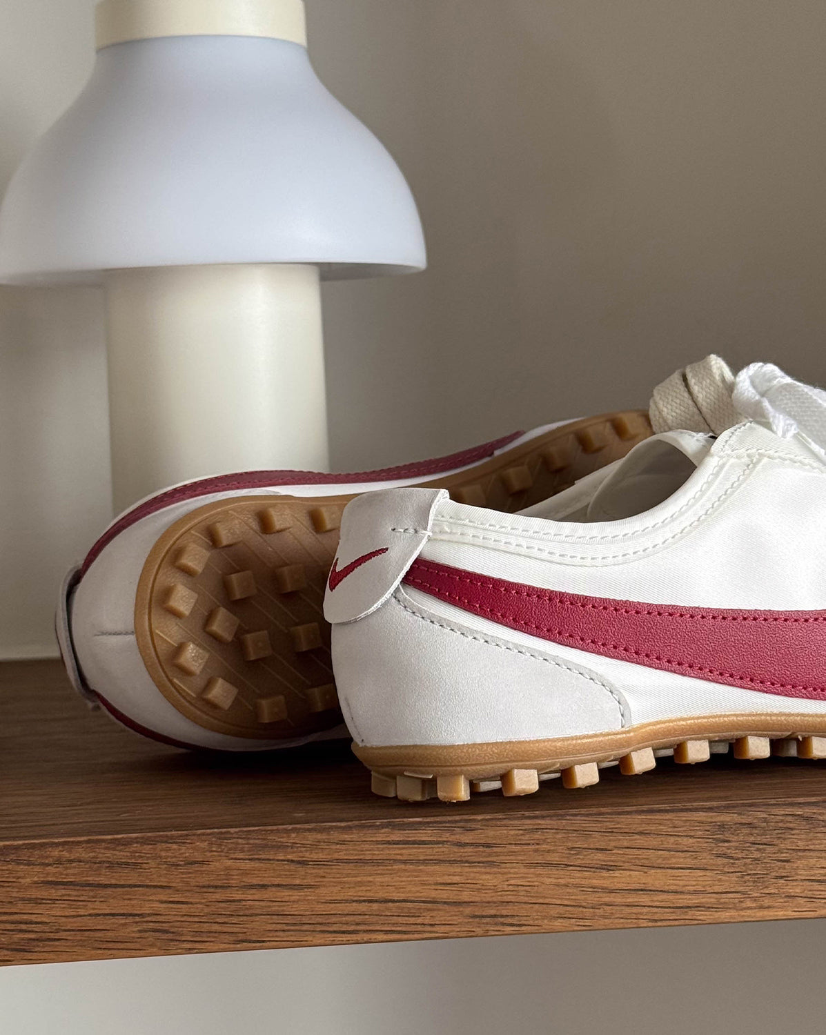 Nike Wmns Moon Shoe OG SP