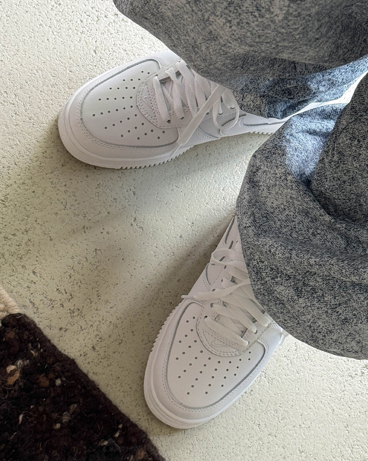 Nike	Air Force 1 '01